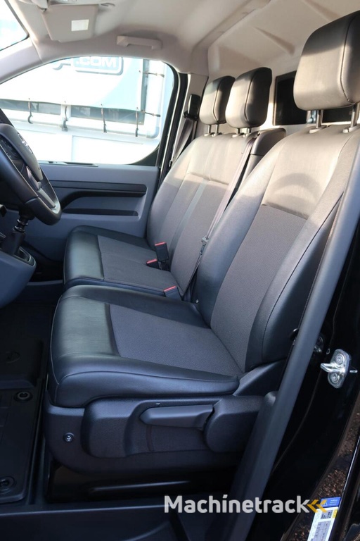 Opel Vivaro 120PK|Innovation|NAVI|Trekhaak|Camera|stoelverw.|Compleet & NETJES!