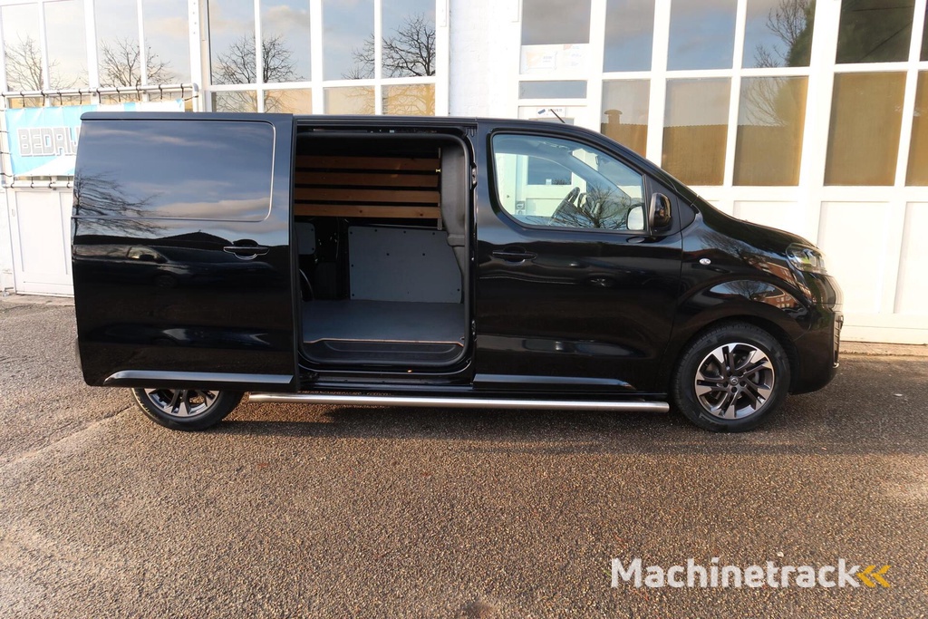 Opel Vivaro 120PK|Innovation|NAVI|Trekhaak|Camera|stoelverw.|Compleet & NETJES!
