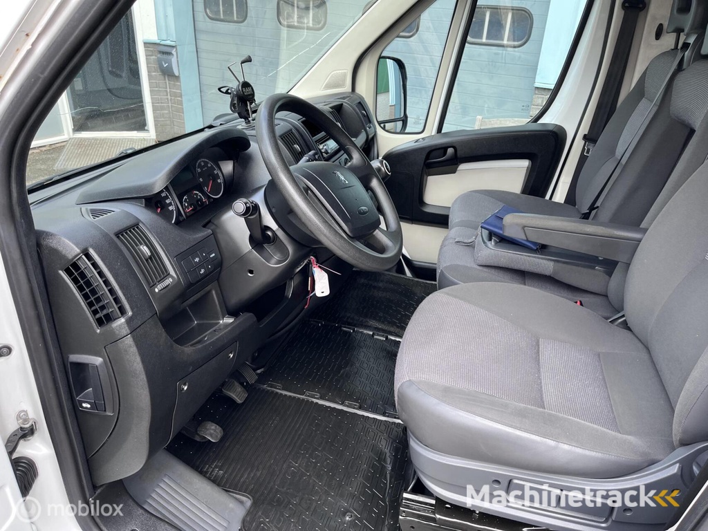 Peugeot Boxer 335 3.0 HDI  !77 PK L3H2 Airco Trekhaak