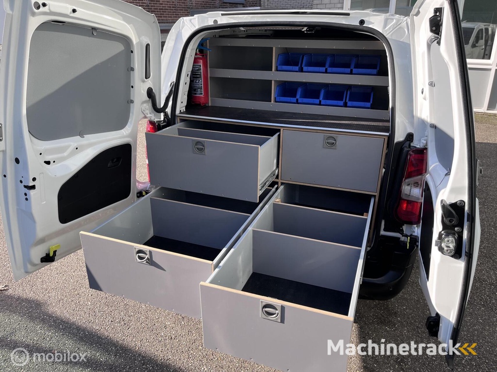 Opel Combo 1.5D LANG  Edition 2 x schuifdeur Laadruimte inrichting