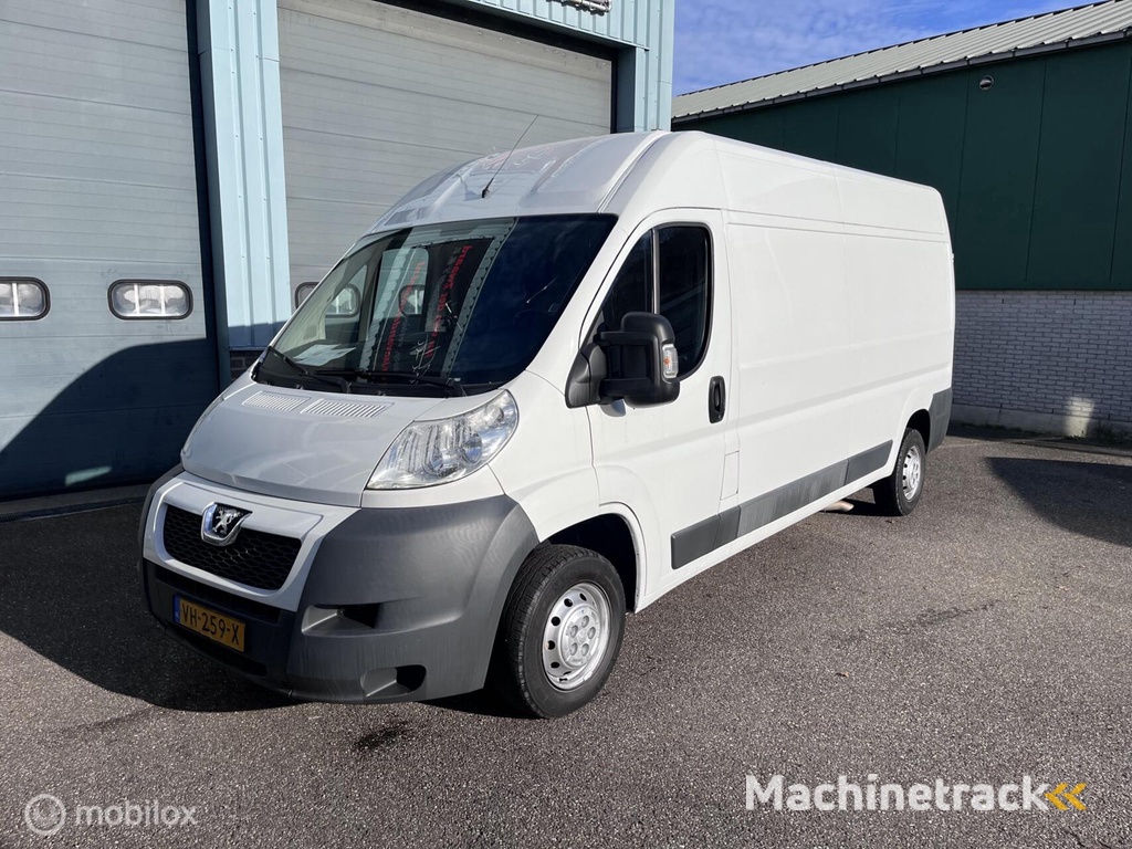Peugeot Boxer 335 3.0 HDI  177 PK L3H2 Airco Trekhaak