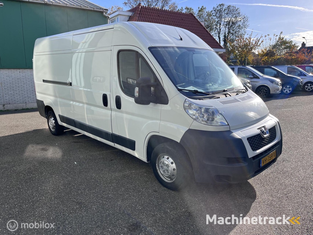 Peugeot Boxer 335 3.0 HDI  177 PK L3H2 Airco Trekhaak