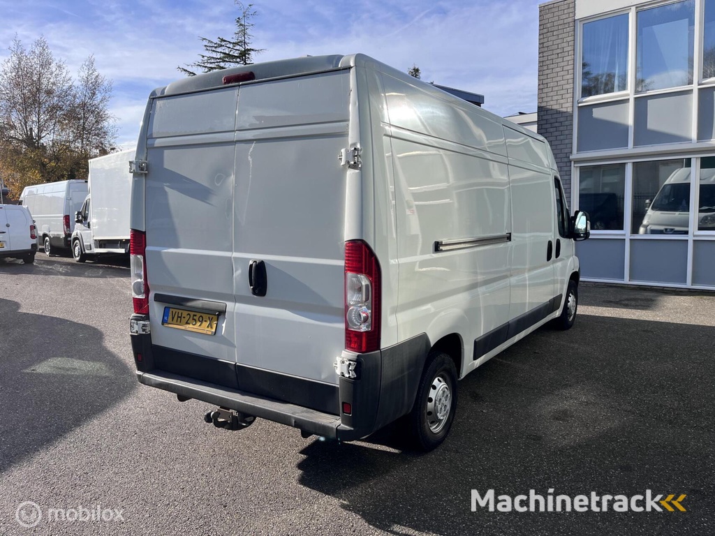 Peugeot Boxer 335 3.0 HDI  177 PK L3H2 Airco Trekhaak