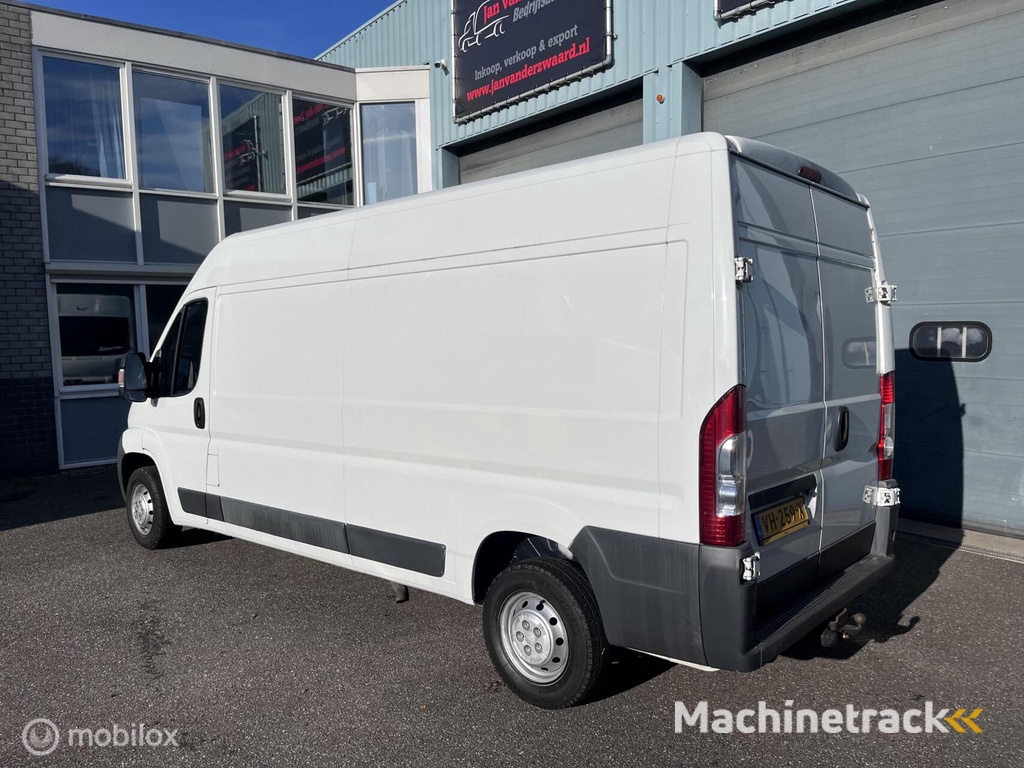 Peugeot Boxer 335 3.0 HDI  177 PK L3H2 Airco Trekhaak