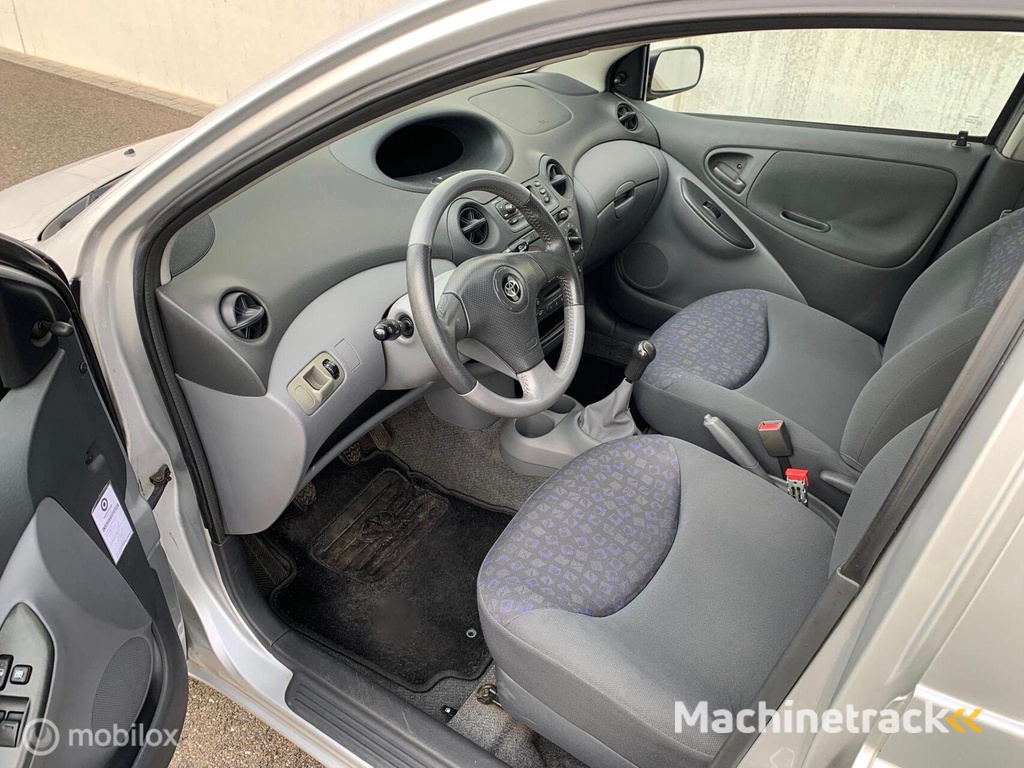 Toyota Yaris 1.3 16V VVT-i 5-DEURS AIRCO DEALER ONDERHOUDEN