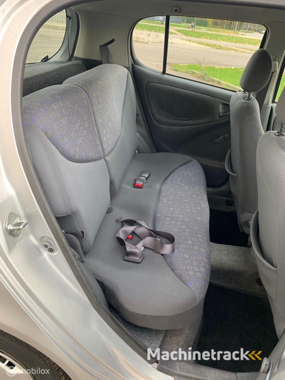 Toyota Yaris 1.3 16V VVT-i 5-DEURS AIRCO DEALER ONDERHOUDEN