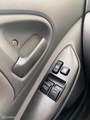 Minituur van Toyota Yaris 1.3 16V VVT-i 5-DEURS AIRCO DEALER ONDERHOUDEN