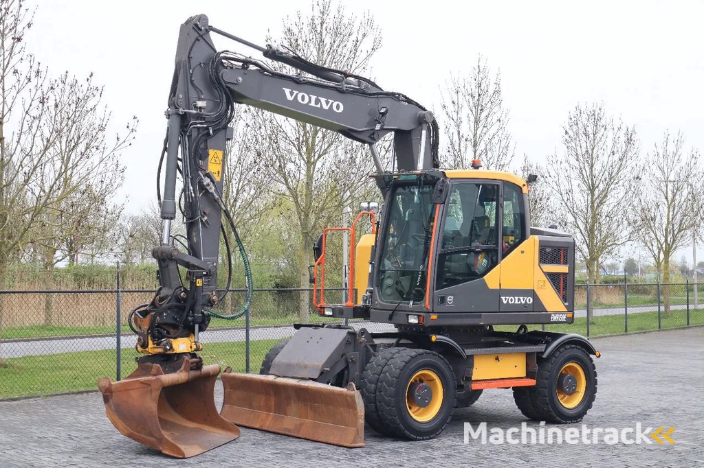 Volvo EWR 150 E | ROTOTILT | BUCKET | TRAILER HYDR
