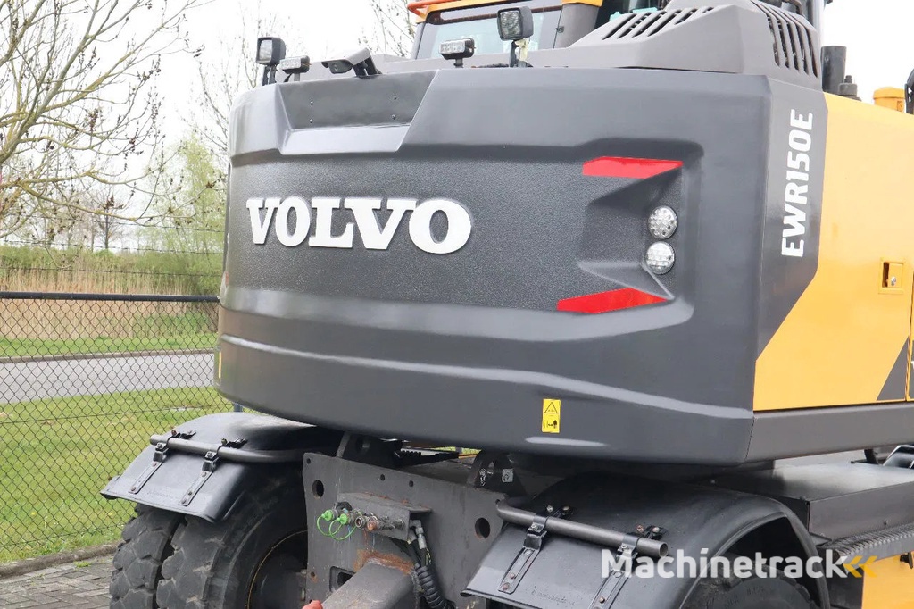 Volvo EWR 150 E | ROTOTILT | BUCKET | TRAILER HYDR