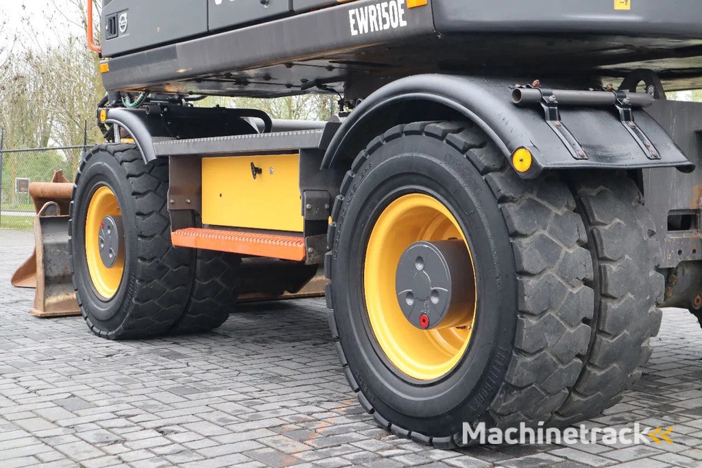 Volvo EWR 150 E | ROTOTILT | BUCKET | TRAILER HYDR