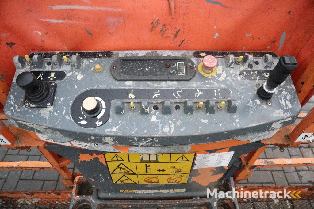 JLG 860 SJ | 28 METER | 230 KG