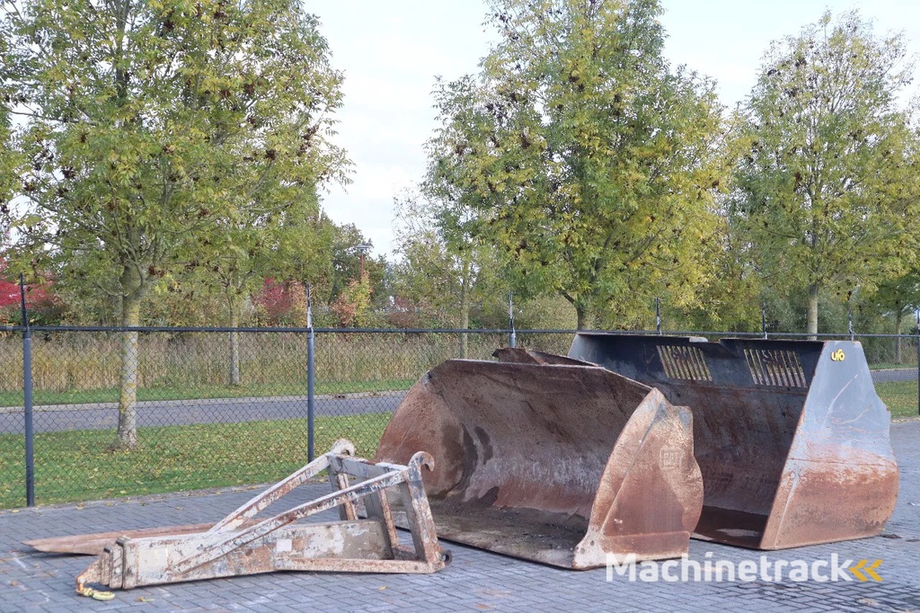 Caterpillar 938 M | 2X BUCKET | JIB | FORKS | BSS | GOOD CONDITION