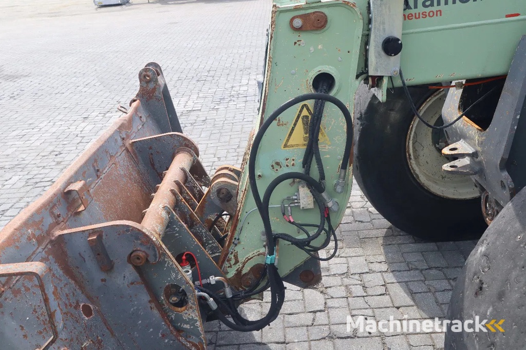 Kramer ALLRAD 4009 | 4 TON | 9 METER | FORKS | BUCKET