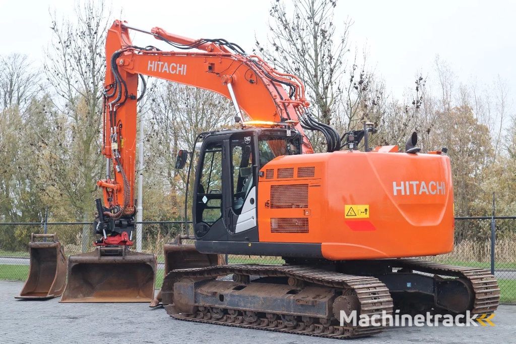 Hitachi ZX225 USRLC-6 | ROTOTILT | 3X BUCKET | TOPCON 3D MC GPS