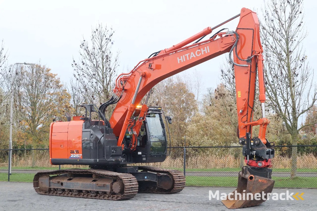 Hitachi ZX225 USRLC-6 | ROTOTILT | 3X BUCKET | TOPCON 3D MC GPS