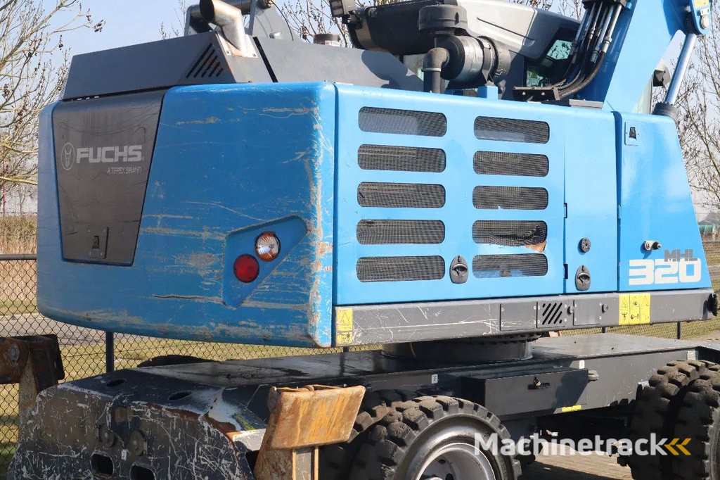 Fuchs MHL 320 | PEEL GRAB | UMSCHLAG | GOOD TIRES