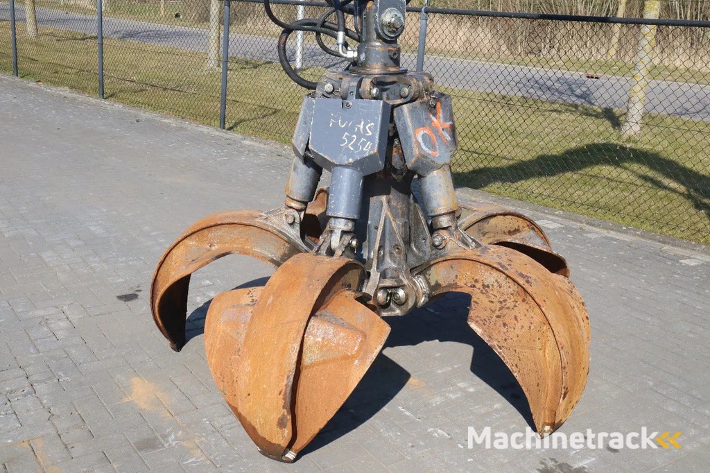 Fuchs MHL 320 | PEEL GRAB | UMSCHLAG | GOOD TIRES