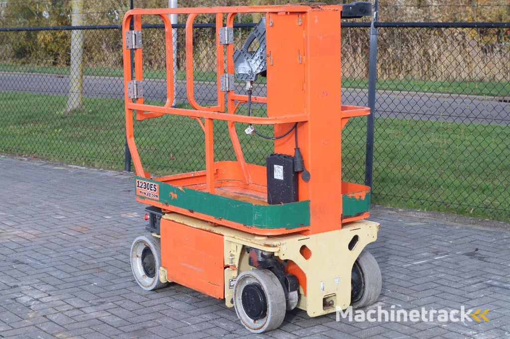 JLG 1230 ES | 5.6 METER | 230 KG