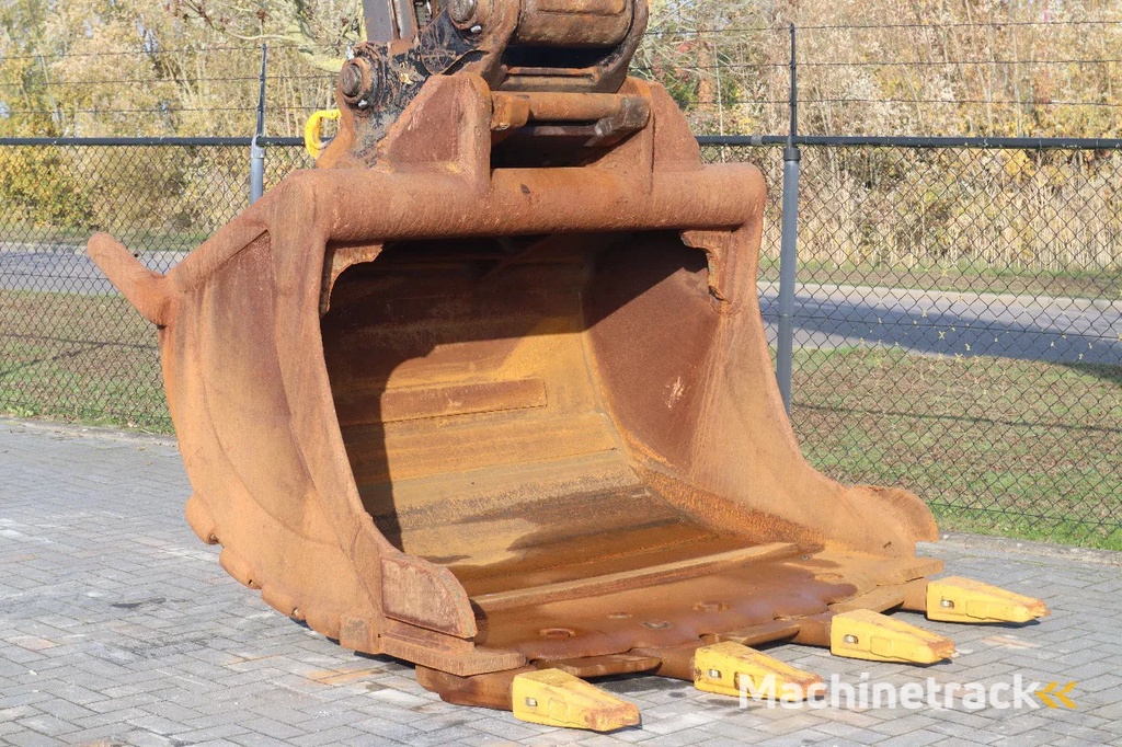 Volvo EC480 EL | HAMMER LINES | BUCKET | QUICK COUPLER