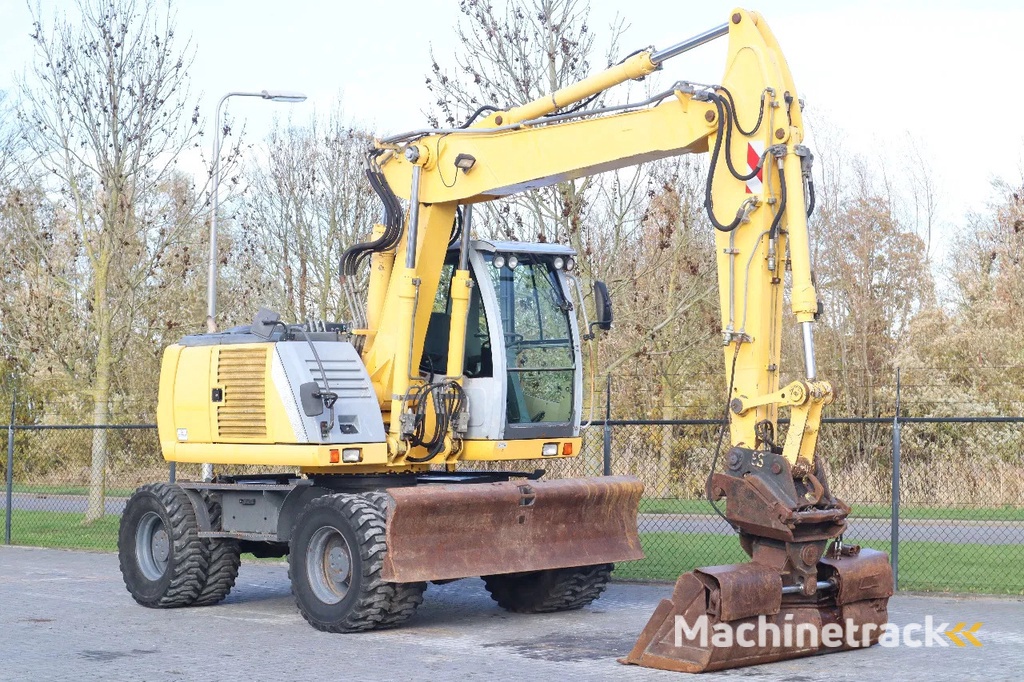 New Holland MH CITY | TILT BUCKET | QUICK COUPLER | DOZER BLADE