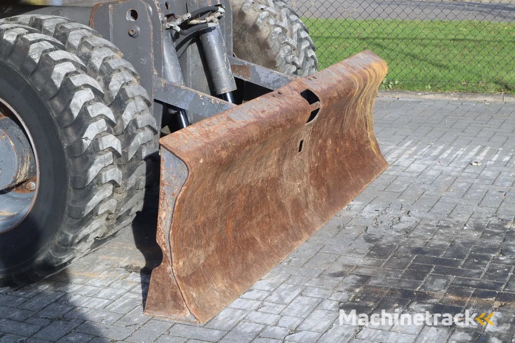 New Holland MH CITY | TILT BUCKET | QUICK COUPLER | DOZER BLADE