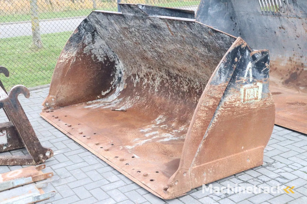 Caterpillar 938 M | 2X BUCKET | JIB | FORKS | BSS | GOOD CONDITION