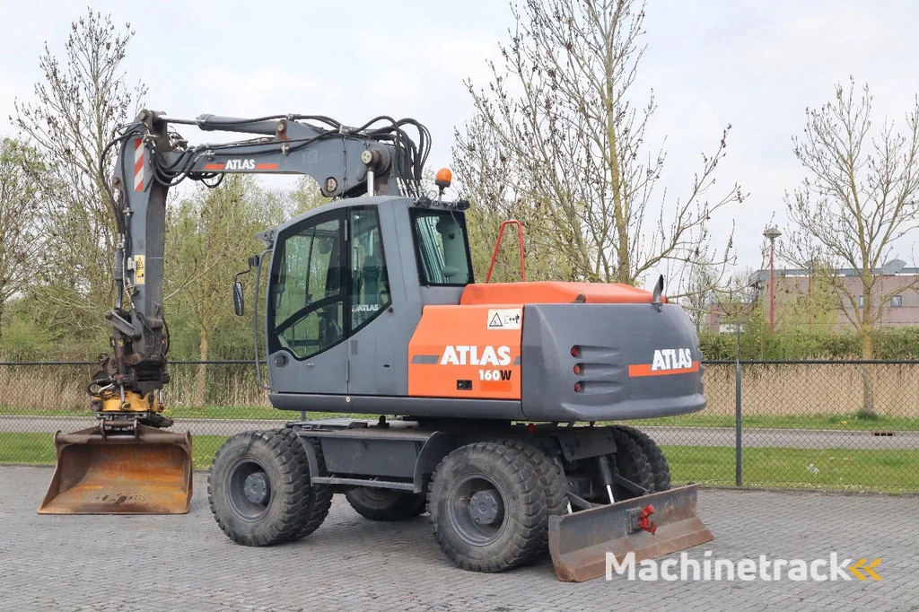 Atlas 160W | ROTOTILT | GRIPPER | BUCKET | DOZER BLADE