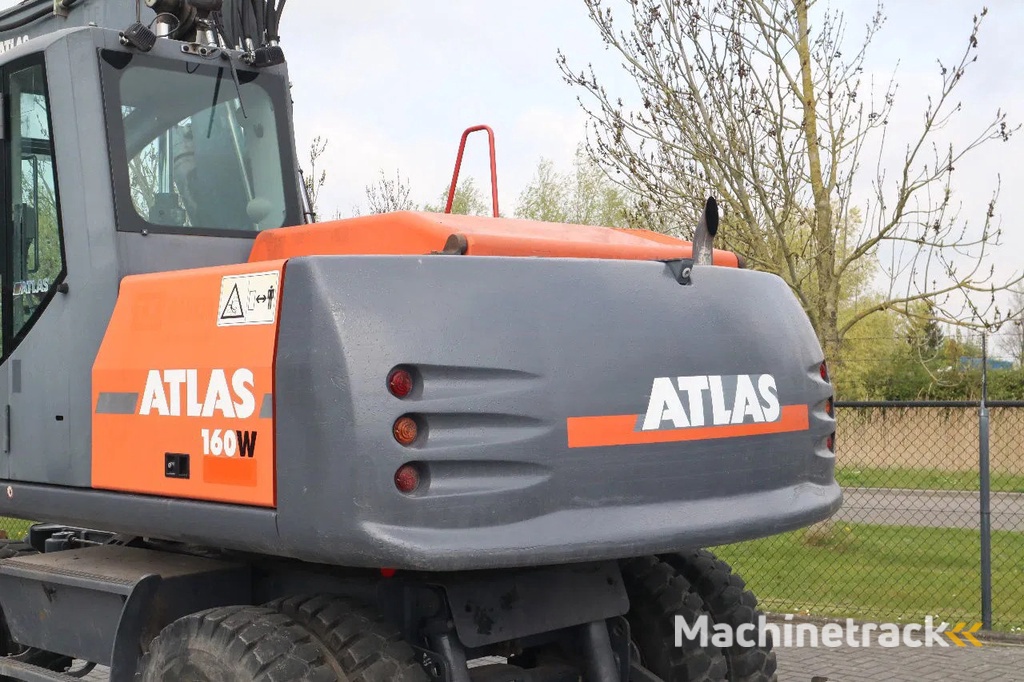 Atlas 160W | ROTOTILT | GRIPPER | BUCKET | DOZER BLADE