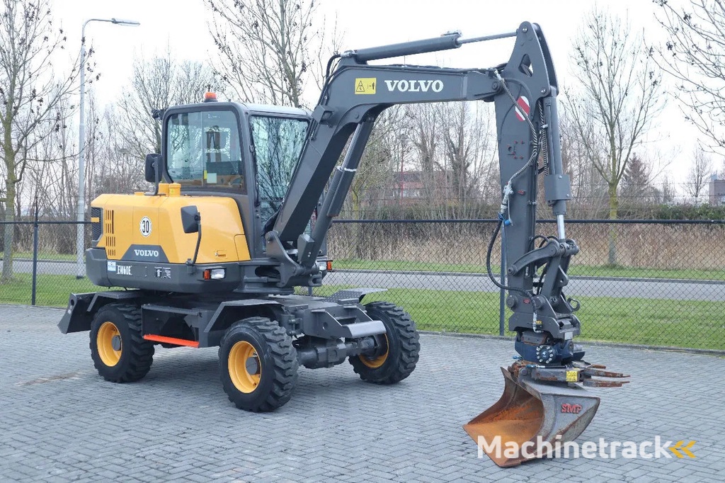 Volvo EW60E | DEMO | 30 KM/H | ROTOTILT + GRIPPER | BUCKET