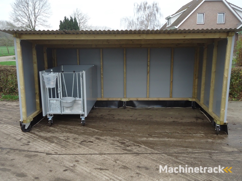 kalverboxen. kalverhok. kalverhokken. kalverbox. Eenlingbox. Eenlingboxen. Kalverenhuisvesting. Kalverenhut. Kalverhut. Kalvereenlingbox. Kalverhuisvesting. Kalverenhuisvesting. Kalveren. Jongvee