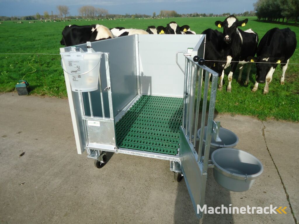 kalverboxen. kalverhok. kalverhokken. kalverbox. Eenlingbox. Eenlingboxen. Kalverenhuisvesting. Kalverenhut. Kalverhut. Kalvereenlingbox. Kalverhuisvesting. Kalverenhuisvesting. Kalveren. Jongvee