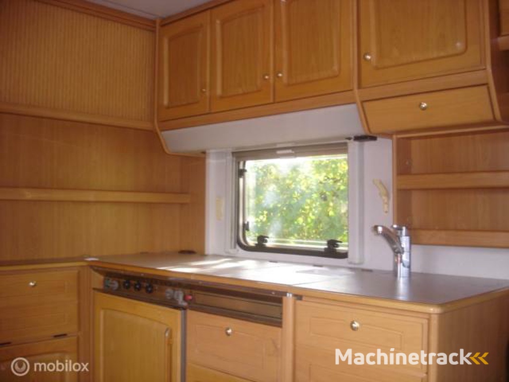 Knaus 440813 Azur 440 Rondzit - Toilet - Vastbed. Zijschade