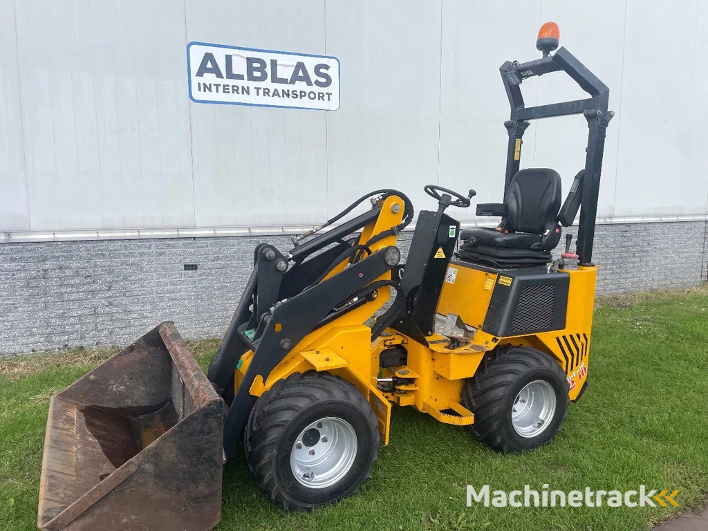 SHERPA 200 shovel kniklader