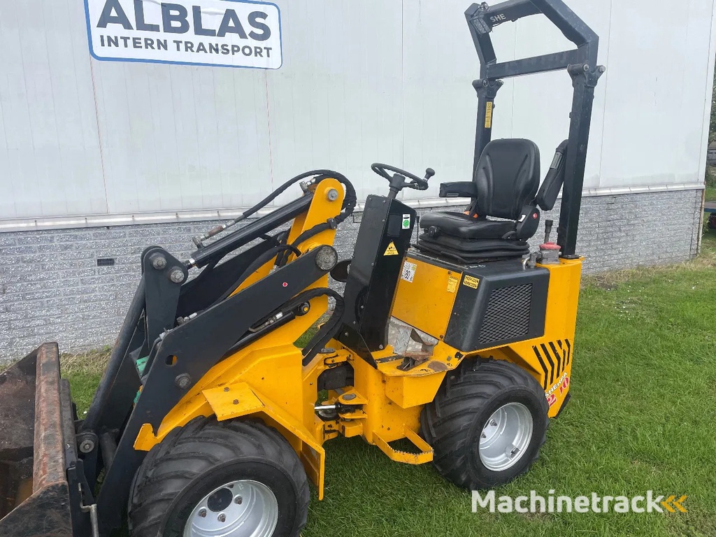 SHERPA 200 shovel kniklader