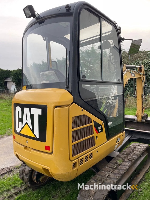 Caterpillar 302.4D graafmachine Yanmar 2400 kg!