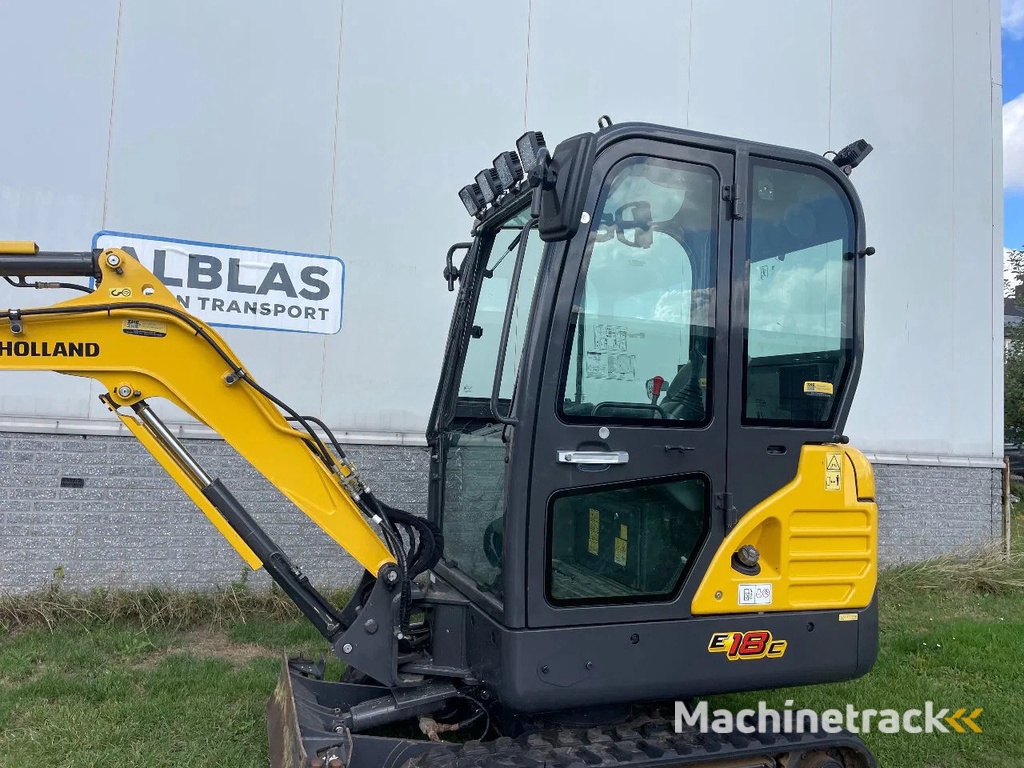 New Holland E18C graafmachine Yanmar met 670 uur nieuwstaat! met Sloopsorteer functie