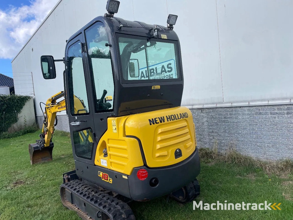 New Holland E18C graafmachine Yanmar met 670 uur nieuwstaat! met Sloopsorteer functie