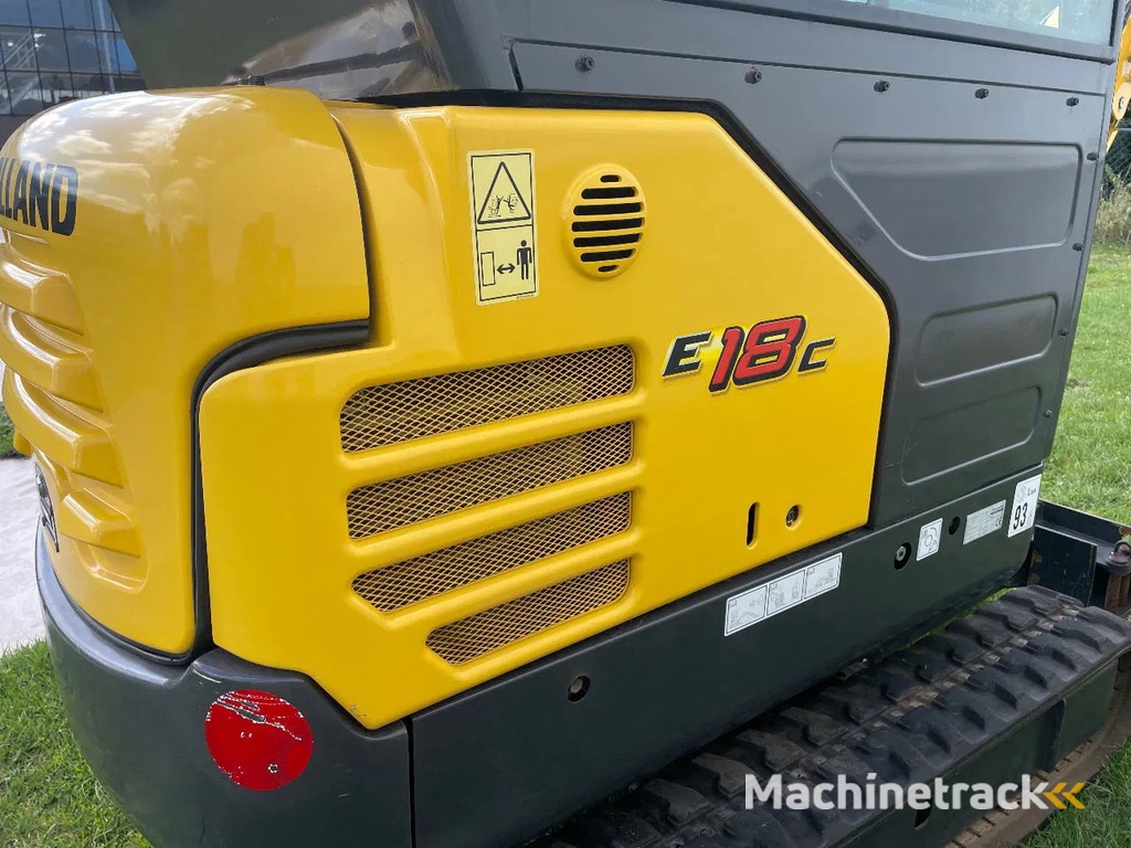 New Holland E18C graafmachine Yanmar met 670 uur nieuwstaat! met Sloopsorteer functie