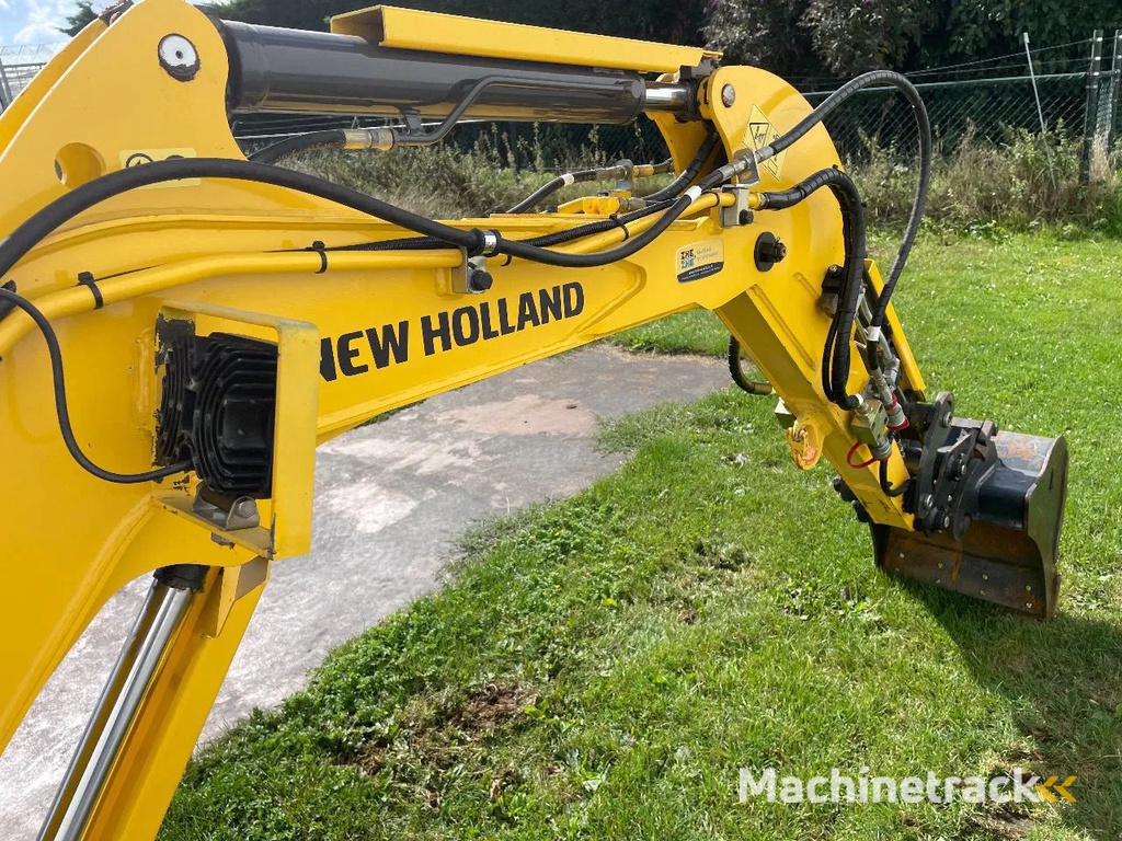 New Holland E18C graafmachine Yanmar met 670 uur nieuwstaat! met Sloopsorteer functie
