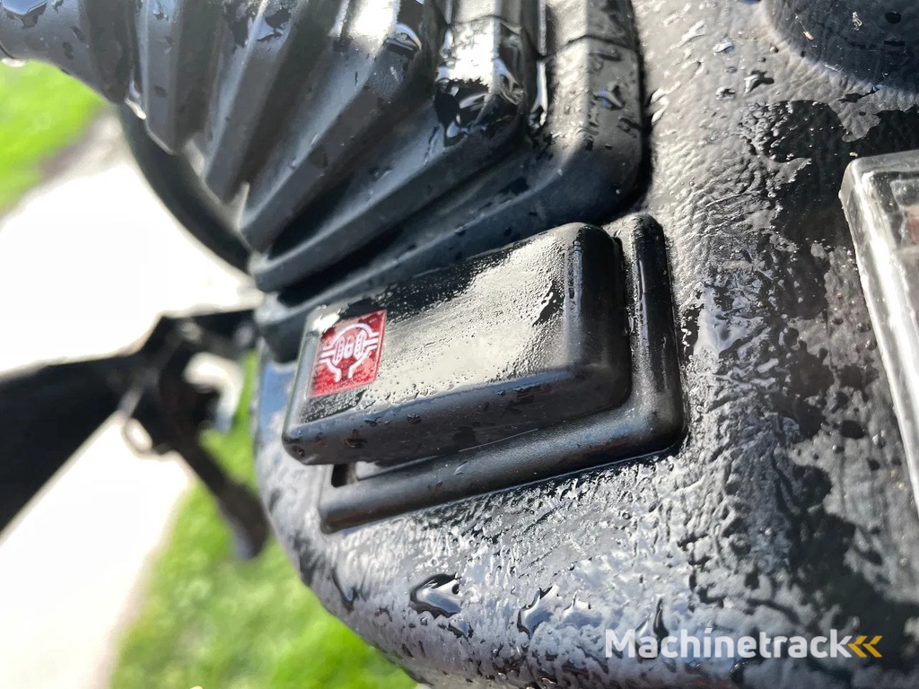 Giant G1500 Xtra shovel