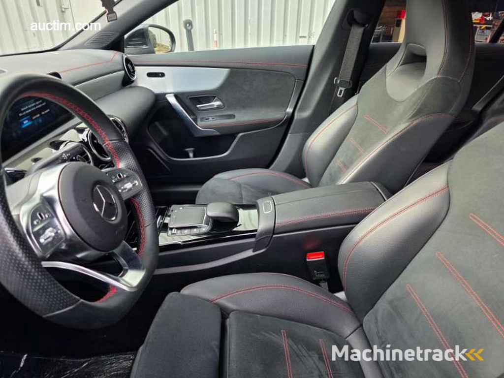 Mercedes-Benz CLA 200 AMG Pack