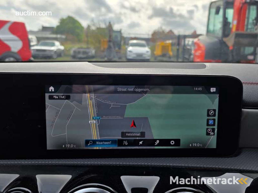 Mercedes-Benz CLA 200 AMG Pack