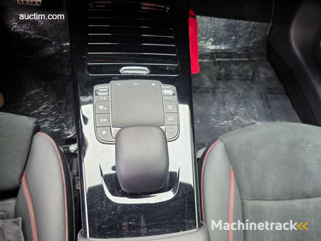 Mercedes-Benz CLA 200 AMG Pack