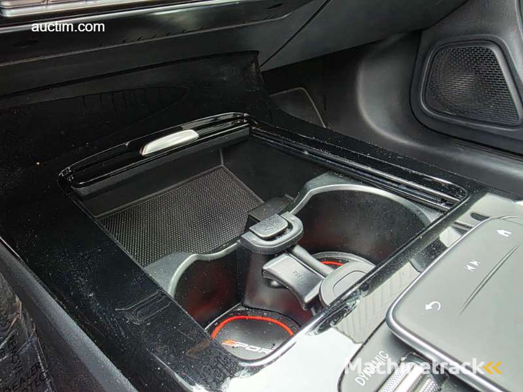 Mercedes-Benz CLA 200 AMG Pack