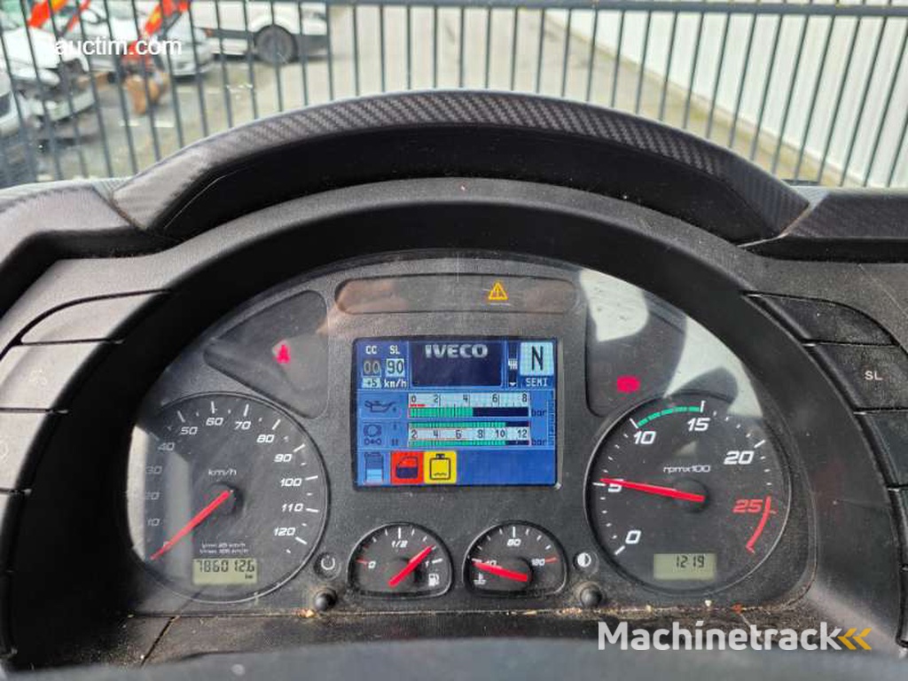Iveco Stralis 420 Standard tractor 2014