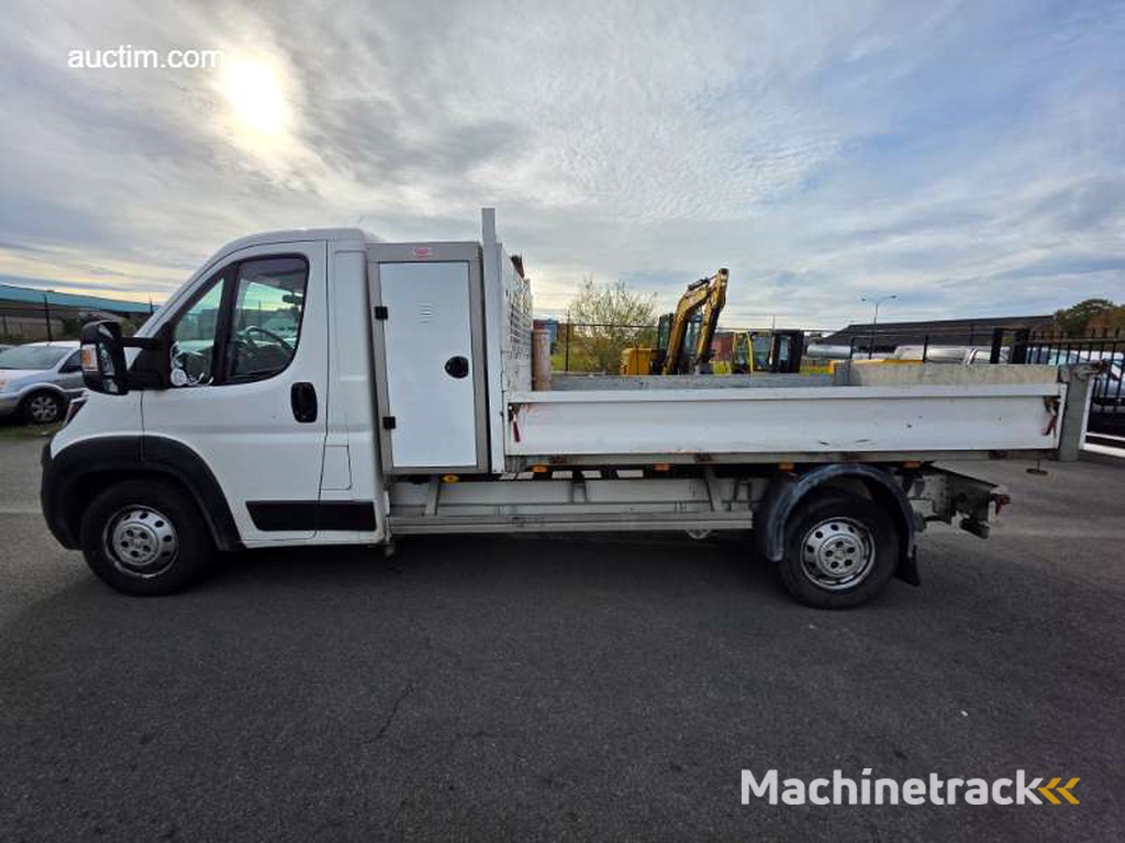 Peugeot  Boxer 2020 bestelwagen met open laadbak