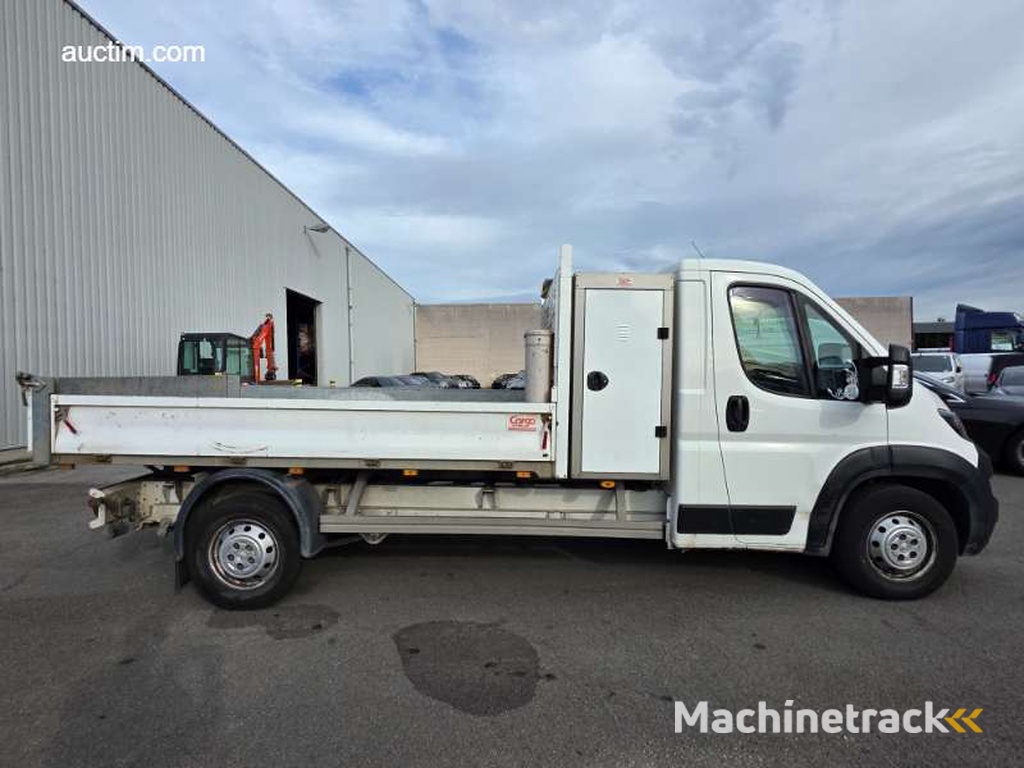 Peugeot  Boxer 2020 bestelwagen met open laadbak