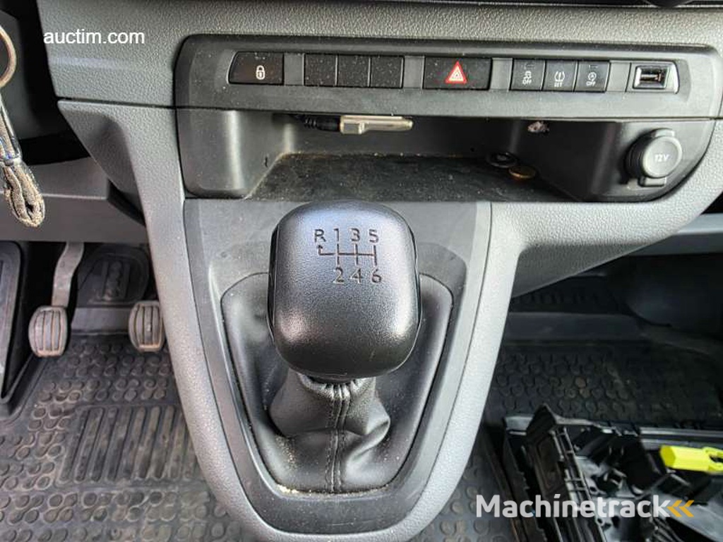 Peugeot Expert 2019 bestelwagen met dubbele...