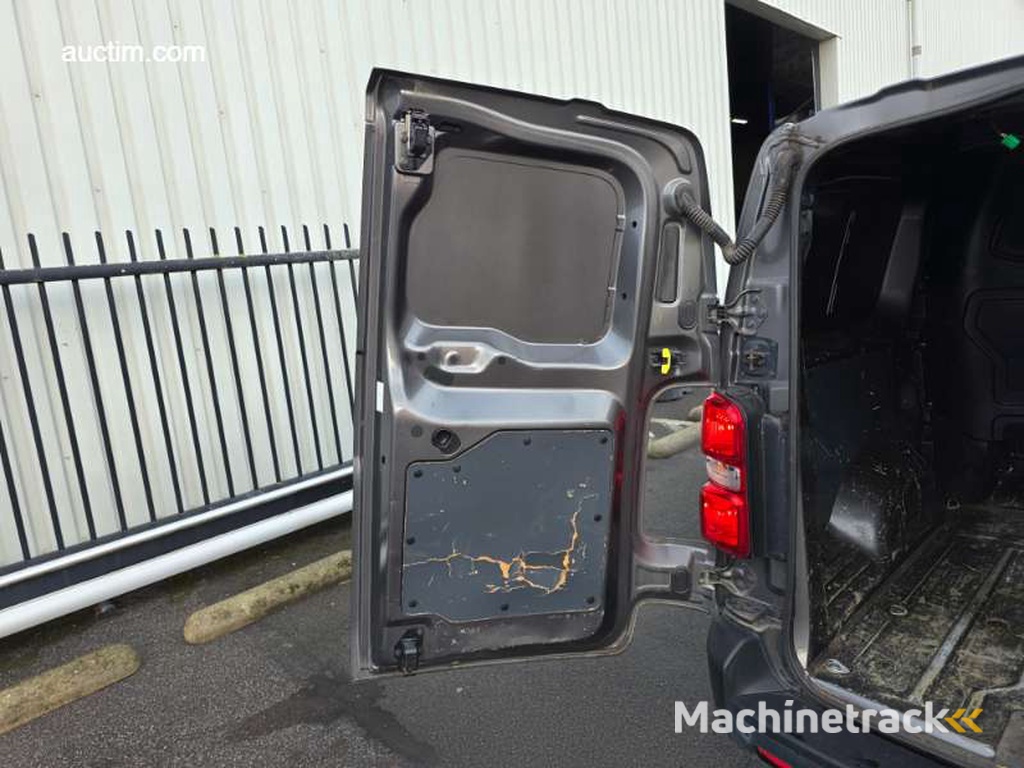 Peugeot Expert 2019 bestelwagen met dubbele...