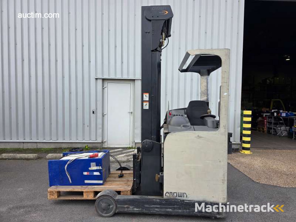 Crown ESR 4500Series Elektrische reachtruck Niet..